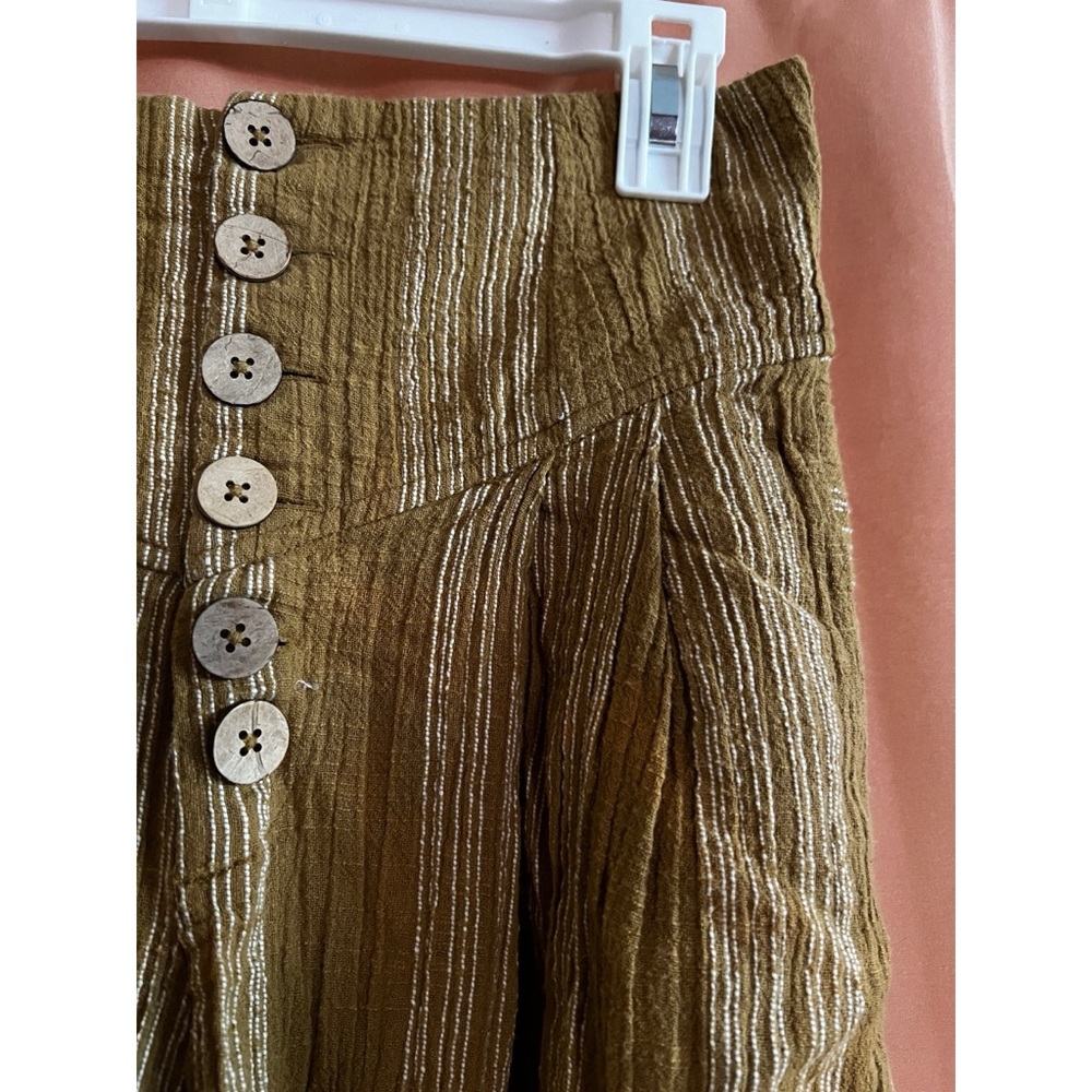 Free People Gold Olive Sailor 100 percent cotton 6 Button Wide Leg Hi Rise Crop - Picture 2 of 7